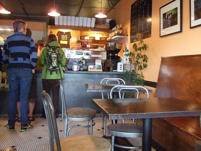 DSCF7157 Inside Cafe Besalu