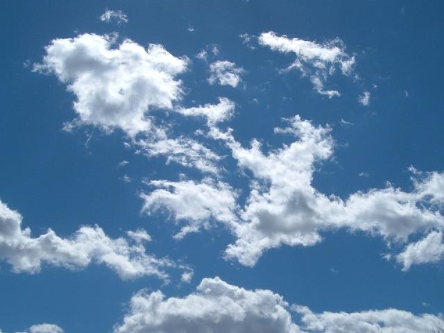 http://troyh.us/photos/Nature%20&%20Art/slides/04938%20Partly%20cloudy%20sky.jpg