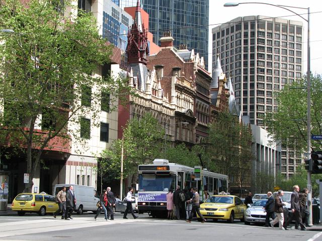 IMG_5411 Neat architecture in Melbourne's CBD