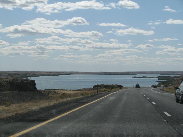 IMG_5037 Lake in eastern Washington on the way back toward Seattle