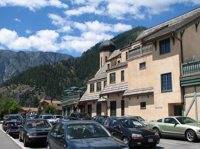 IMG_2318 Mountains behind the town buildings