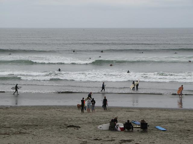 IMG_7504 Lots of people surfing.