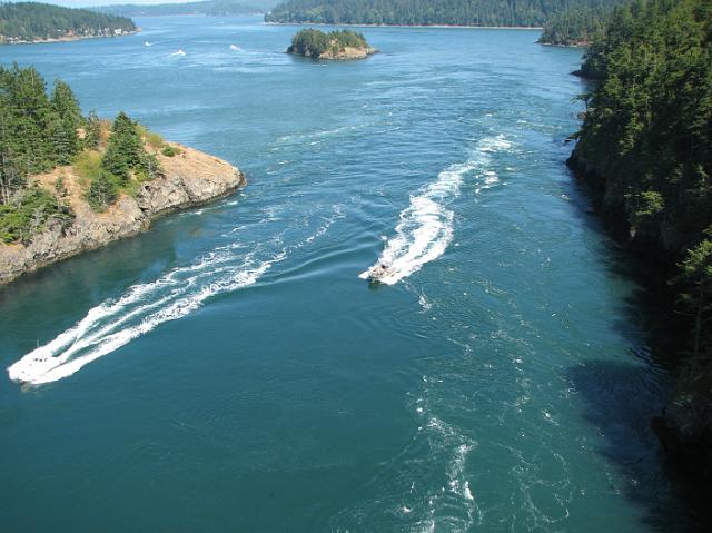 IMG_3531 Boats going against the current at Deception Pass