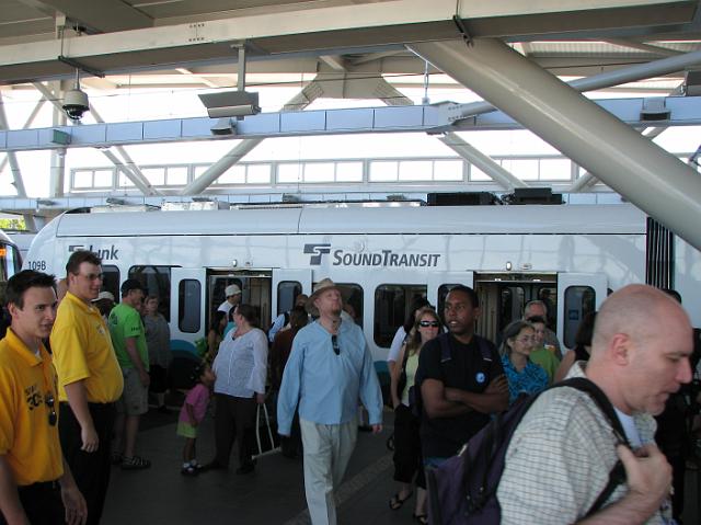 IMG_3163 People getting off the train at Tukwila Station