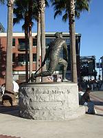 DSCF2115 Statue of the great Willie Mays