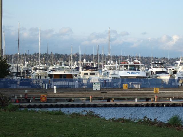 DSCF0332 Nearby boats.