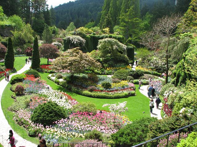 IMG_5290 Sunken garden with beautiful landscaping